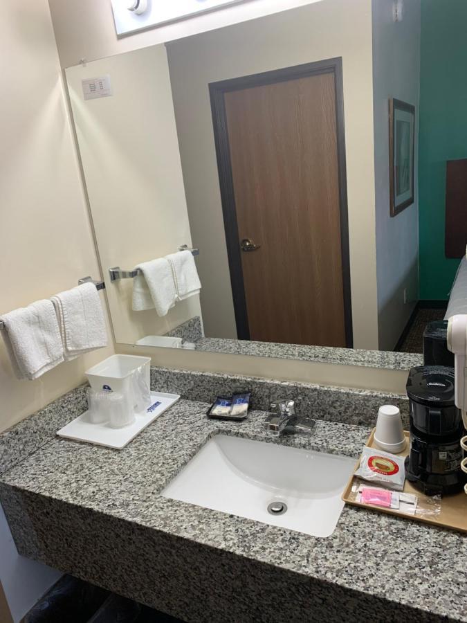 Americas Best Value Inn - Gaylord Exterior foto